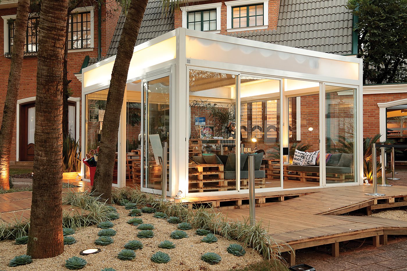 Kubo-with-Sliding-Glass.png